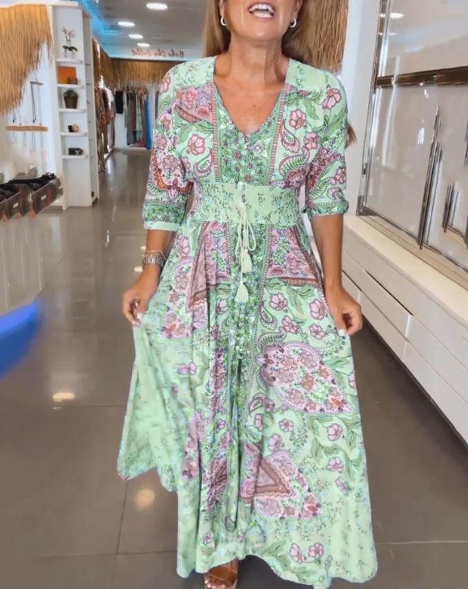 Abito estivo con scollatura a V e maniche 3/4