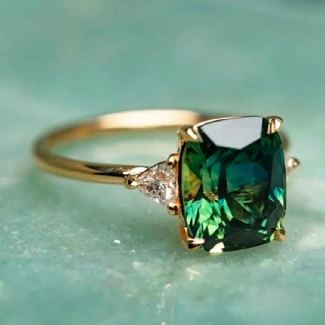 Anello in zirconio verde in oro